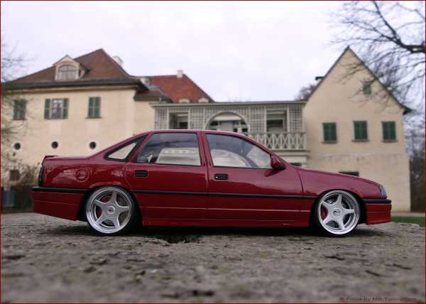 1:18 Opel Vectra A 2000 16V Bj.90 + Brock B1 Alufelgen